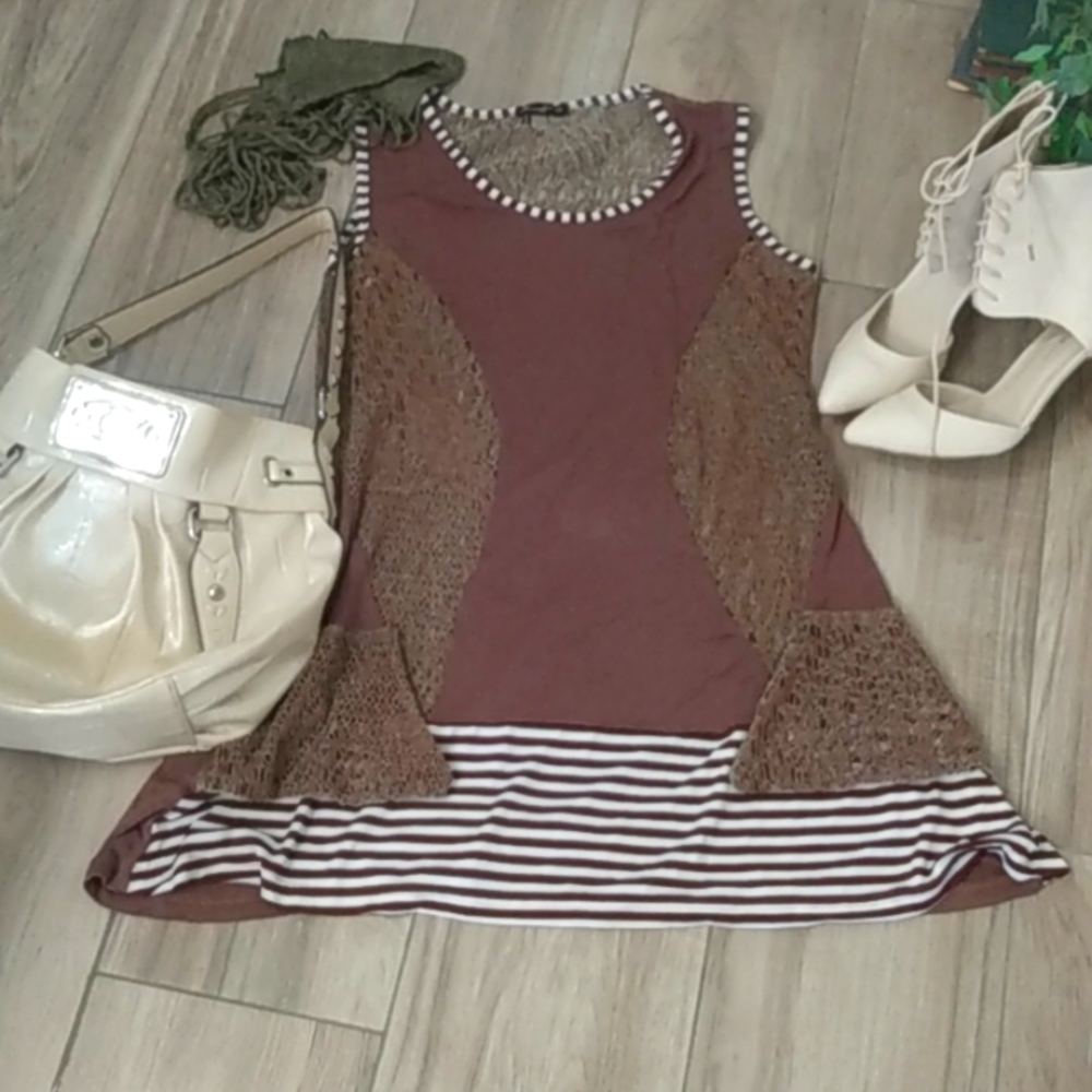 Crochet sleeves tunic